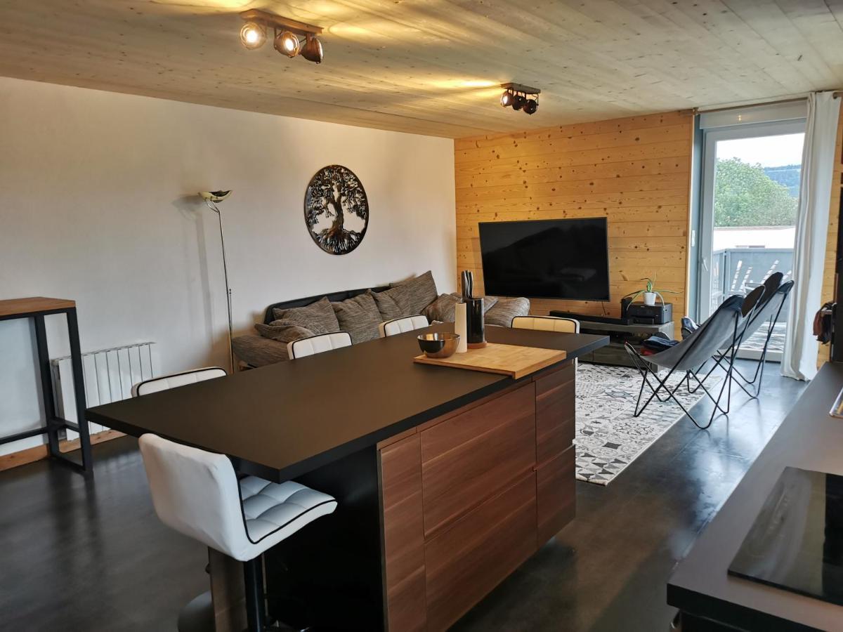 Superbe Appartement Neuf Avec Terrasse Orchamps-Vennes Buitenkant foto