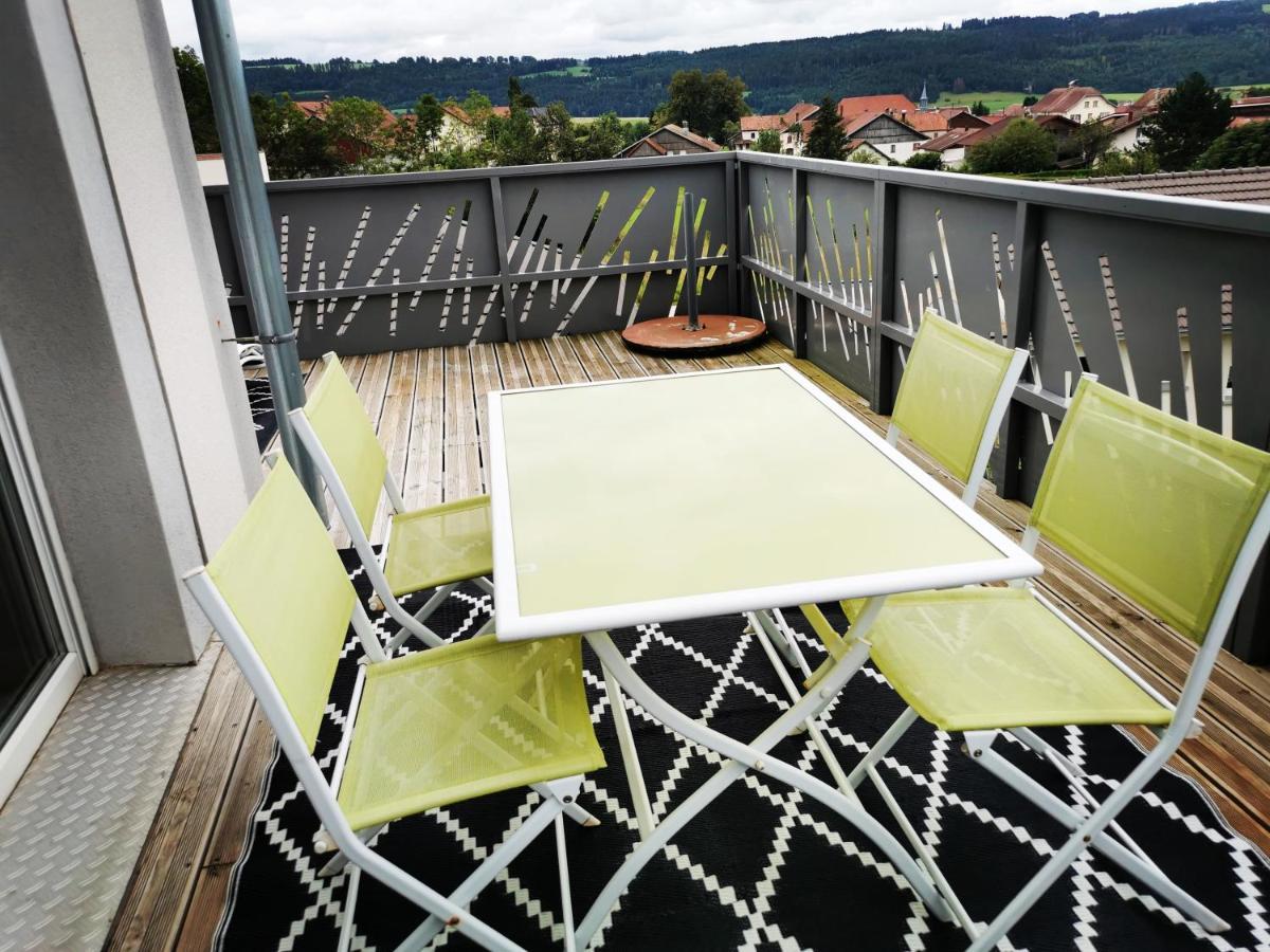 Superbe Appartement Neuf Avec Terrasse Orchamps-Vennes Buitenkant foto